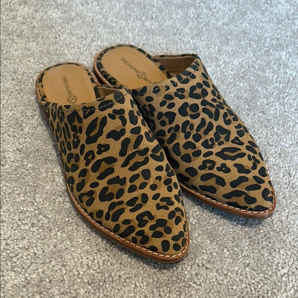 Treasure & Bond Shoes - Treasure & Bond Leopard Print Women's Mules